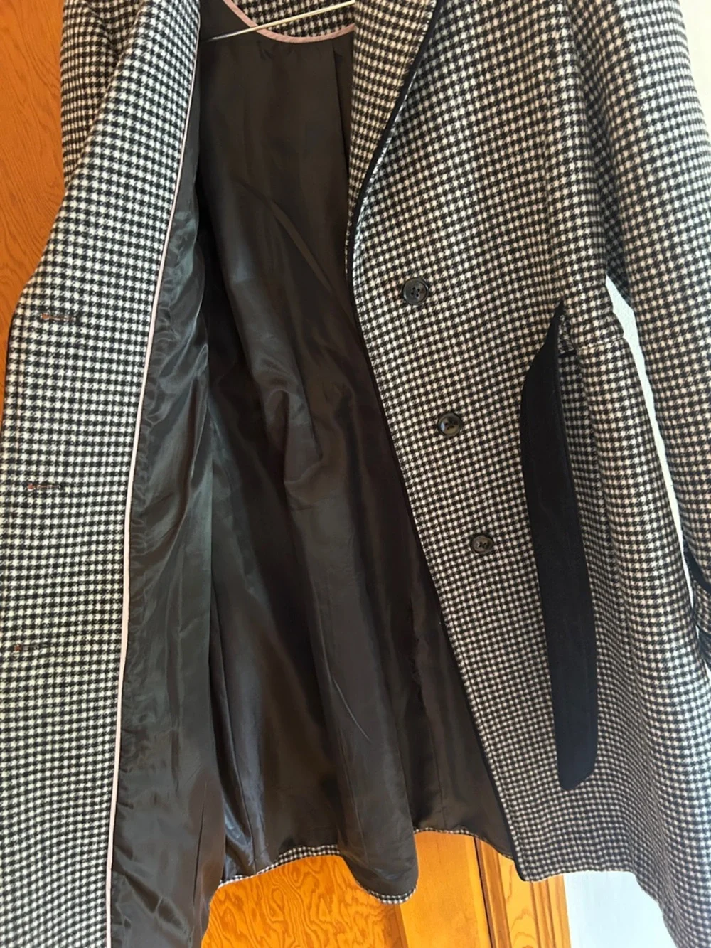 Gal Meets Glam Black and White Houndstooth Belted Coat - Picture 6 of 6